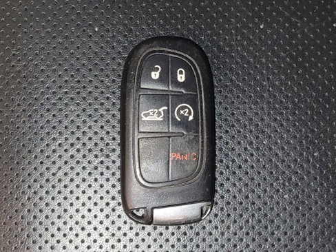 Used 2020 Jeep Cherokee Limited image 32
