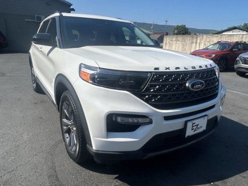 Used 2022 Ford Explorer XLT w/ Equipment Group 202A image 3