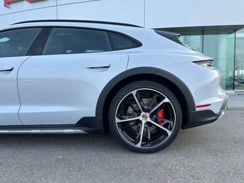New 2025 Porsche Taycan 4S image 15