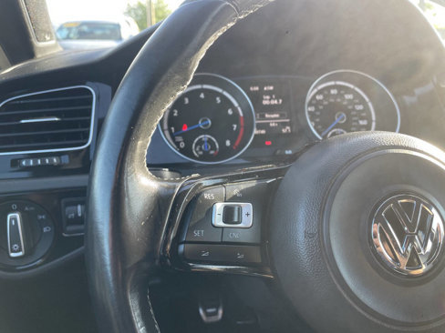 Used 2016 Volkswagen Golf 4-Door image 29