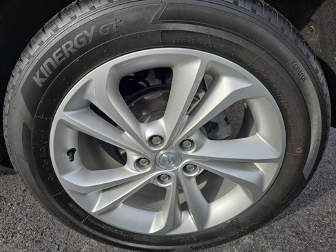 Used 2023 Buick Encore GX Preferred w/ Cold Weather Comfort Package image 5