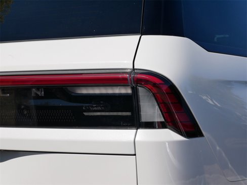 Certified 2025 Lincoln Navigator Reserve w/ Jet Appearance Package image 5