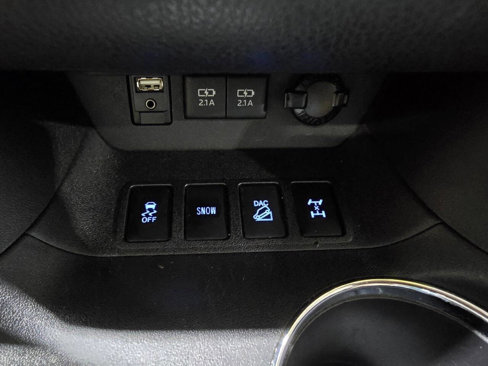 Used 2018 Toyota Highlander AWD V6 image 42
