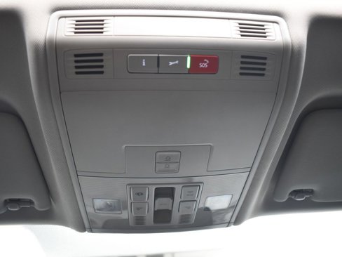 Used 2022 Volkswagen Taos SE image 18