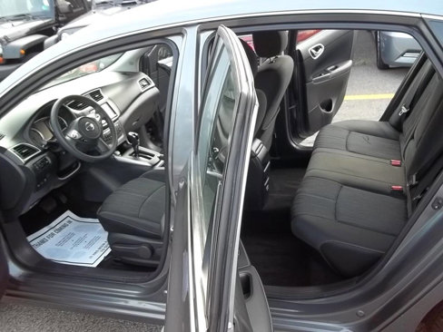 Used 2018 Nissan Sentra SV image 7