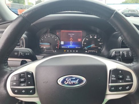Used 2021 Ford Explorer Limited w/ Class III Trailer Tow Package image 7