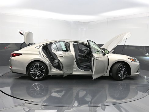 Used 2024 Lexus ES 350 w/ Premium Package image 38