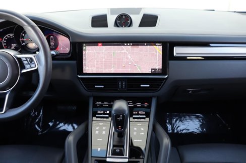 Used 2021 Porsche Cayenne image 44