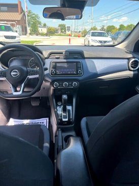 Used 2023 Nissan Versa SV image 11