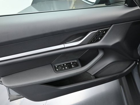 Certified 2026 Porsche Taycan image 21