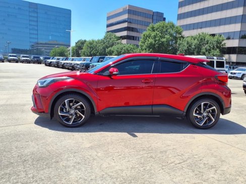 Used 2020 Toyota C-HR Limited image 21