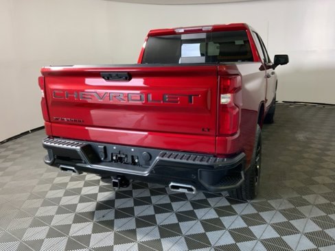 Used 2023 Chevrolet Silverado 1500 LT Trail Boss w/ Convenience Package II image 8