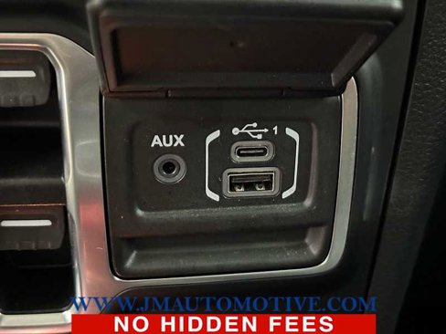 Used 2023 Jeep Wrangler Sahara image 42