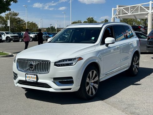 Used 2025 Volvo XC90 T8 Plus w/ Protection Package Premier image 8