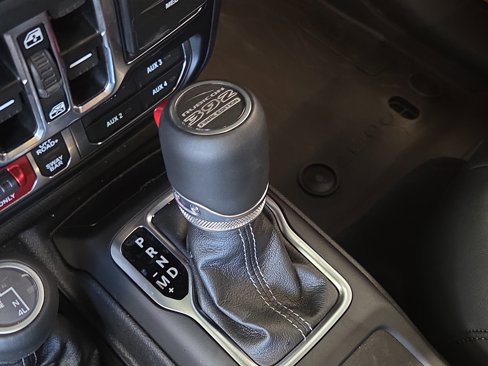 Used 2025 Jeep Wrangler Unlimited Rubicon 392 image 19