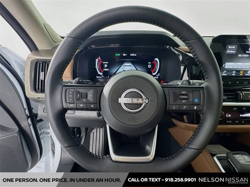 New 2025 Nissan Pathfinder Platinum image 11