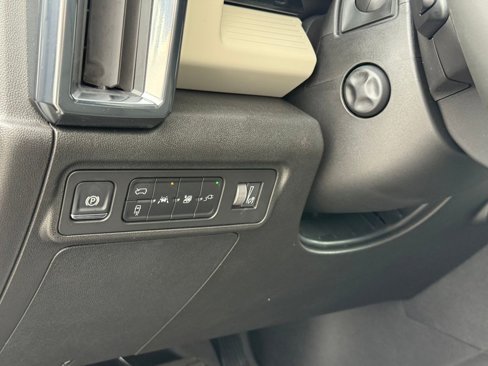 New 2026 GMC Hummer EV SUV w/ LPO, Dark Essentials Package image 9