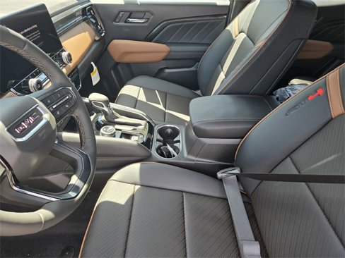 New 2026 GMC Canyon AT4 w/ AT4 Premium Package image 16