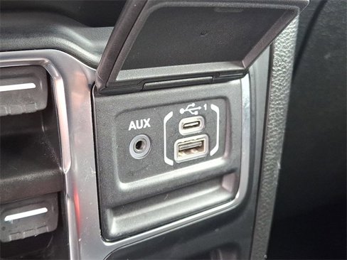 Used 2023 Jeep Gladiator Sport image 22