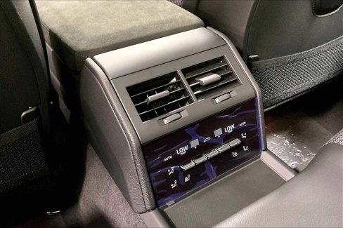 New 2025 Porsche Panamera 4 image 37