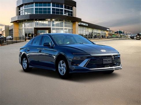 Certified 2025 Hyundai Sonata SE image 11