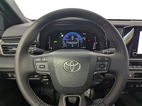 New 2026 Toyota Camry SE image 12