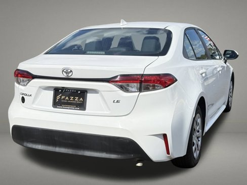 Used 2024 Toyota Corolla LE image 5