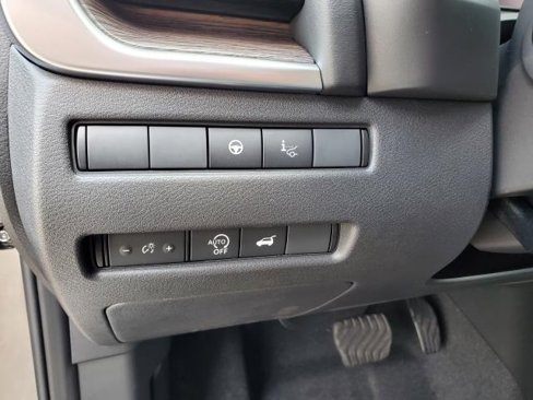New 2025 Nissan Rogue Platinum w/ Platinum Premium Package image 18