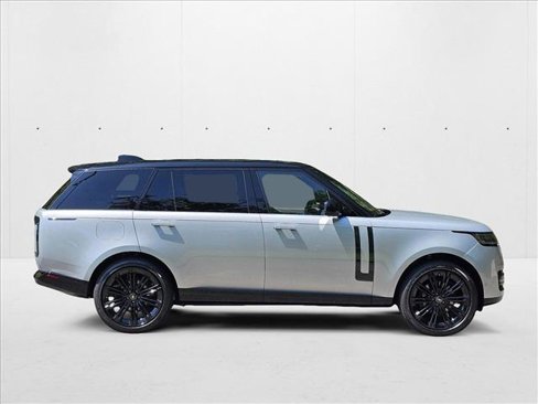 New 2025 Land Rover Range Rover Long Wheelbase SE image 5