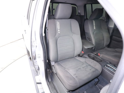 Used 2018 Nissan Frontier PRO-4X image 17