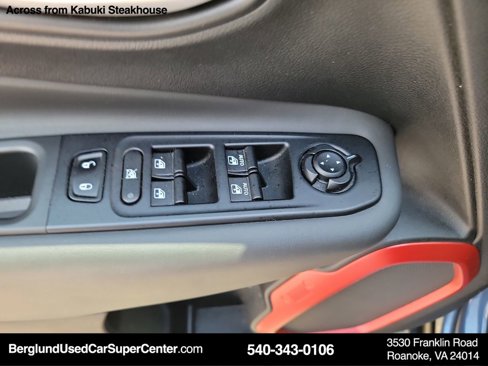 Used 2023 Jeep Renegade Trailhawk image 24