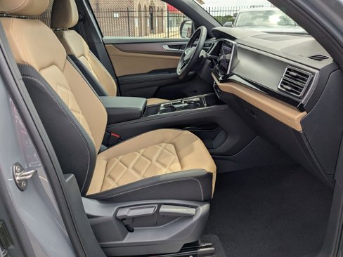 New 2025 Volkswagen Atlas Cross Sport SE image 36