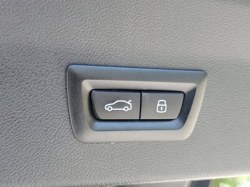 Used 2024 BMW X4 xDrive30i image 9