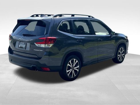 Used 2022 Subaru Forester Limited image 5