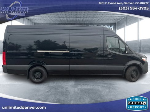 Used 2024 Mercedes-Benz Sprinter 2500 w/ Acoustic Package image 2