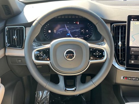 New 2026 Volvo XC90 B6 Plus w/ Protection Package Premier image 18
