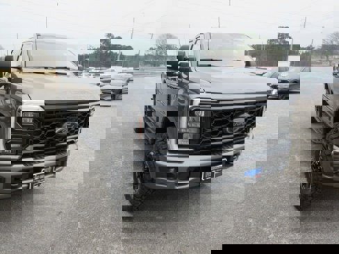 New 2025 Ford F250 XLT w/ Black Appearance Package image 7