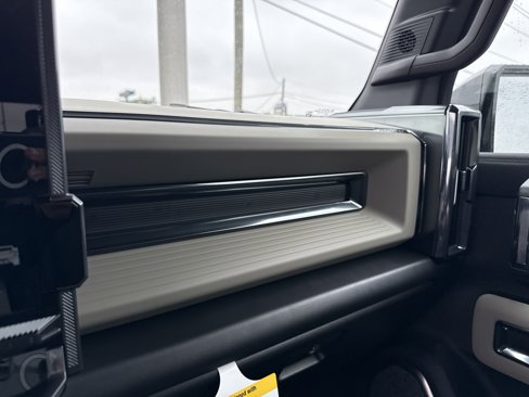 New 2026 GMC Hummer EV SUV image 16