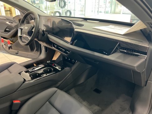 New 2025 Audi A6 e-tron Premium Plus image 24