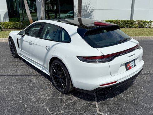 Used 2023 Porsche Panamera 4 w/ Premium Package image 17