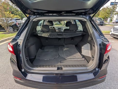 Used 2021 Chevrolet Equinox LS image 12