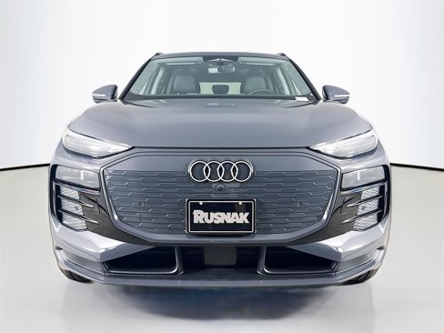 New 2025 Audi Q6 e-tron Premium Plus image 2