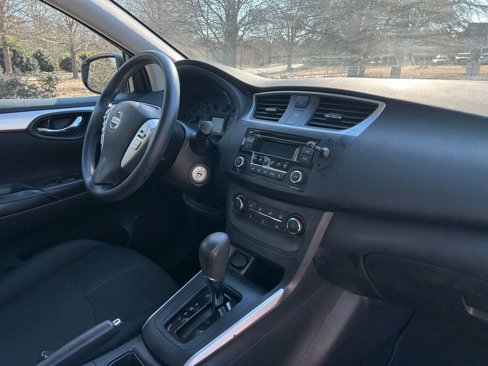 Used 2017 Nissan Sentra S image 10
