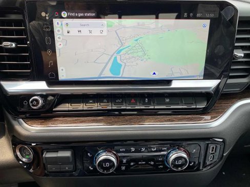 New 2026 GMC Sierra 1500 SLE w/ Preferred Package image 9