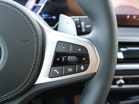 New 2026 BMW X5 xDrive50e w/ Executive Package image 35