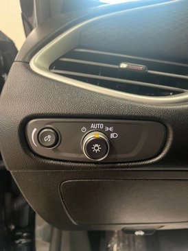 Used 2022 Chevrolet Malibu LT image 12