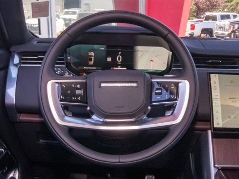New 2025 Land Rover Range Rover SE image 13