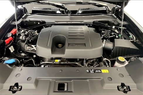 New 2025 Land Rover Defender 110 X-Dynamic SE image 10