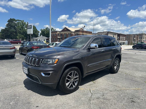 Used 2018 Jeep Grand Cherokee Limited image 1