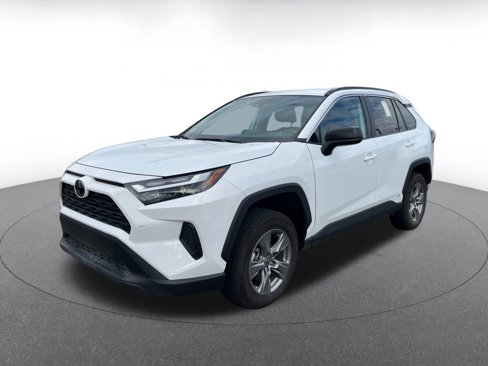 Used 2025 Toyota RAV4 LE image 3